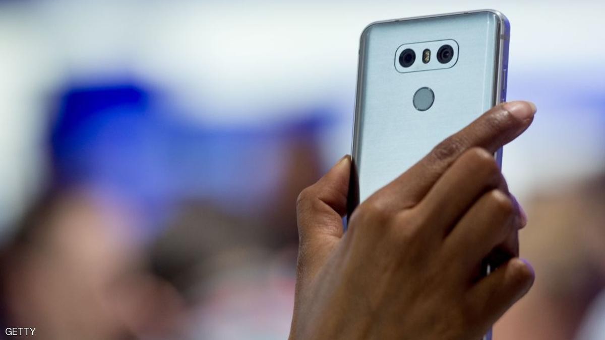 سبب خارجي عجيب يبطئ الهواتف هذه الأيام