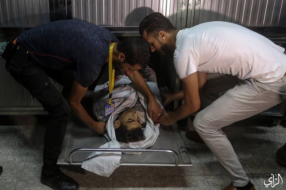 محدث بالصور: شهيد ومئات الإصابات برصاص الاحتلال في جمعة "كسرالحصار"
