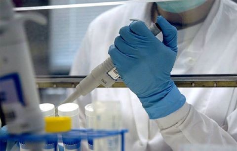 مشتهى: نقص 30% بمواد الفحص المخبري بمستشفيات القطاع
