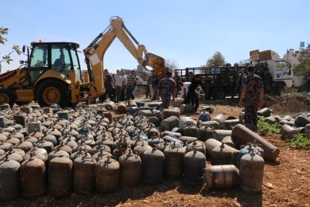 إتلاف 850 اسطوانة غاز منزلي غير صالحة للاستخدام في الخليل