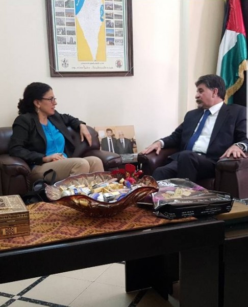 السفير عبد الهادي يستقبل ممثلة مبعوث الأمم المتحدة إلى سوريا