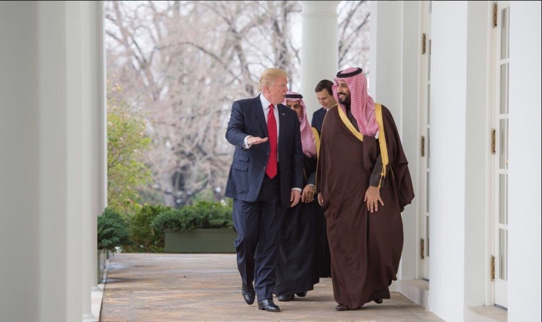 صحيفة: دول الخليج أُعطيت الضوء لخنق حماس وسحقها