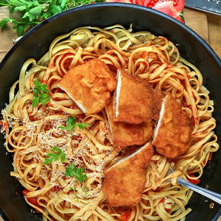 دجاج مع الباستا من المطبخ الإيطالي