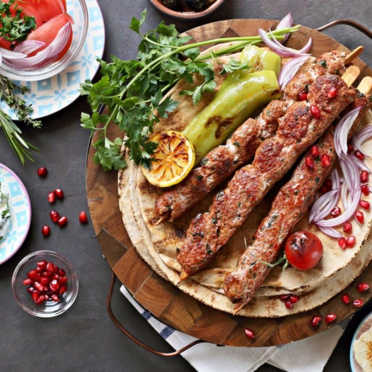 طريقة عمل "تتبيلة لحم المشاوي"