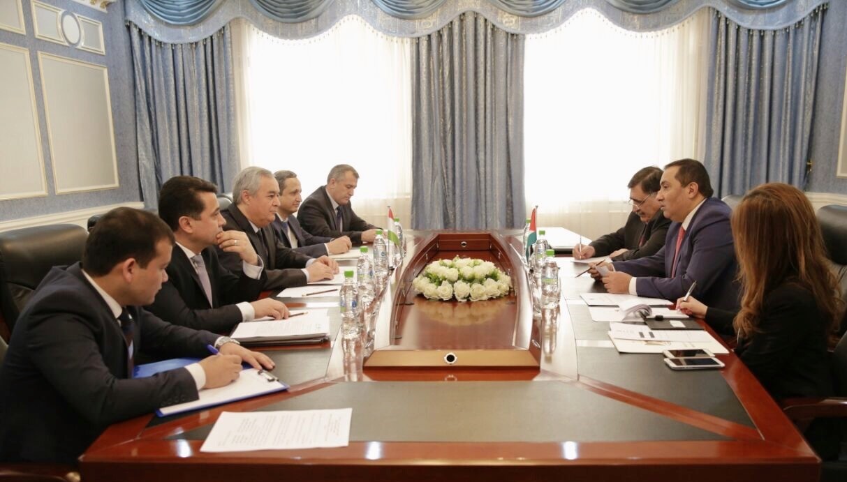 انطلاق الجولة الأولى من المشاورات السياسية الفلسطينية – الطاجيكية