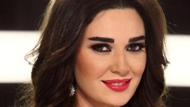 شاهد :سيرين عبد النور بإطلالة غريبة لأول مرة