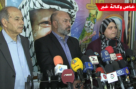 كتلة "فتح" البرلمانية تطالب بتشكيل لجنة وطنية لإدارة الأزمات التي افتعلها الرئيس والحمد الله