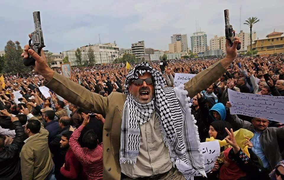 "غزة" إلى الهاوية !!