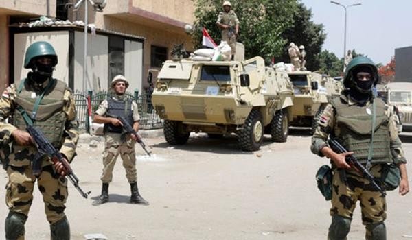 شهداء وإصابات في هجوم إرهابي استهدف قوات الجيش المصري بسيناء