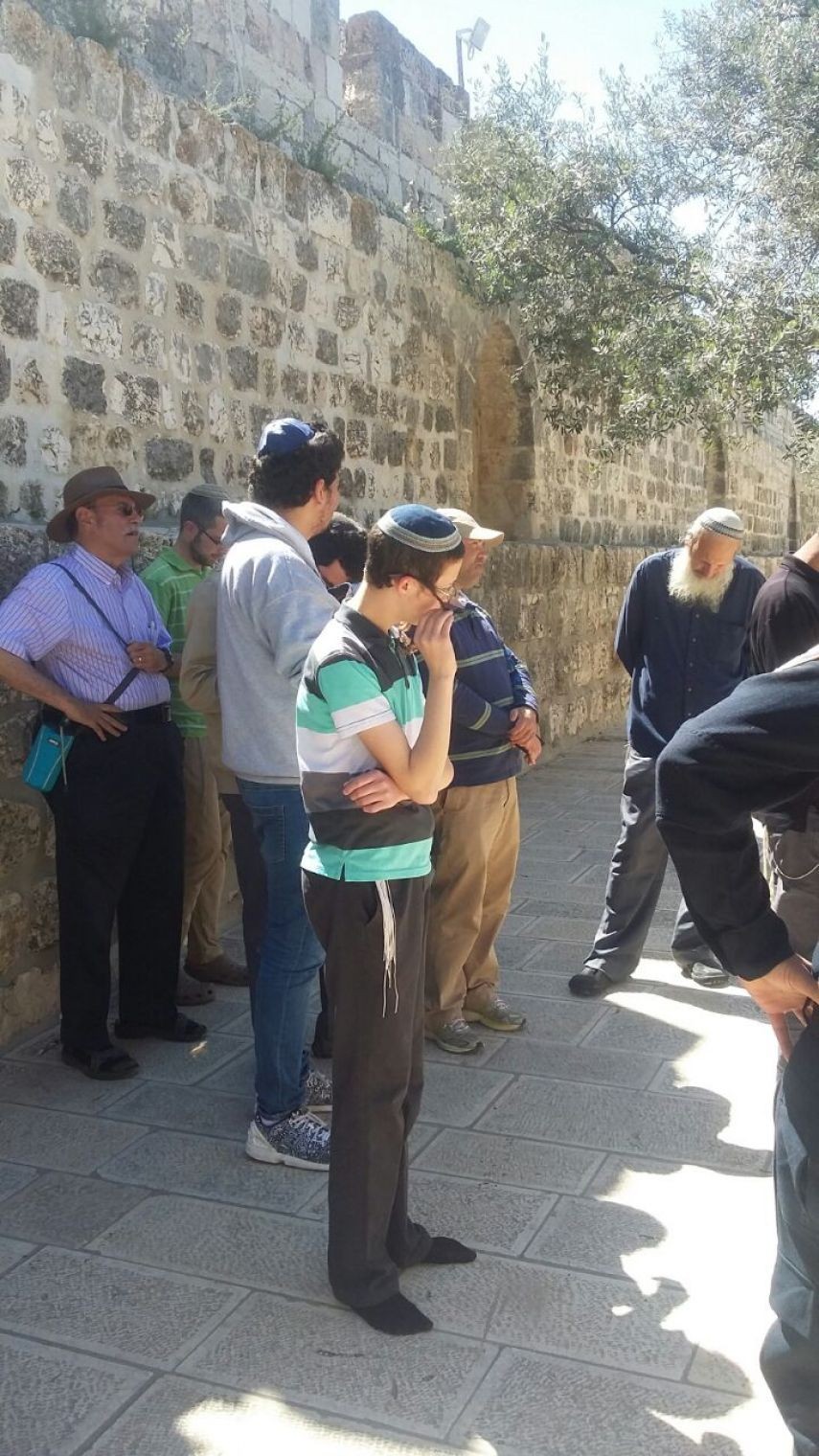 موظفو "سلطة الآثار" الإسرائيلية ومستوطنون يقتحون باحات المسجد الأقصى