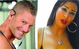 بالصورة : مطربة 'سيب ايدي' تتخطى الخطوط الحمراء مع تامر هجرس!