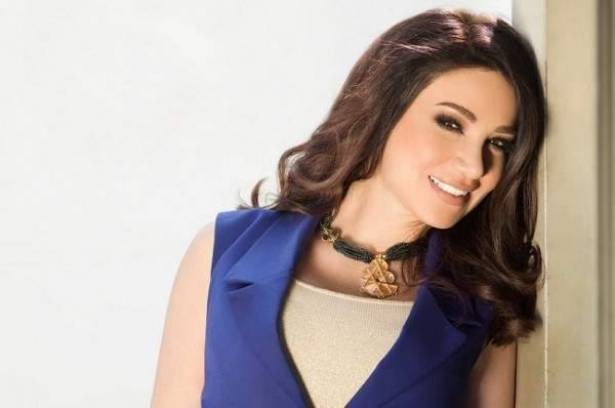 بالصورة : ديانا حداد ترتدي الحجاب...