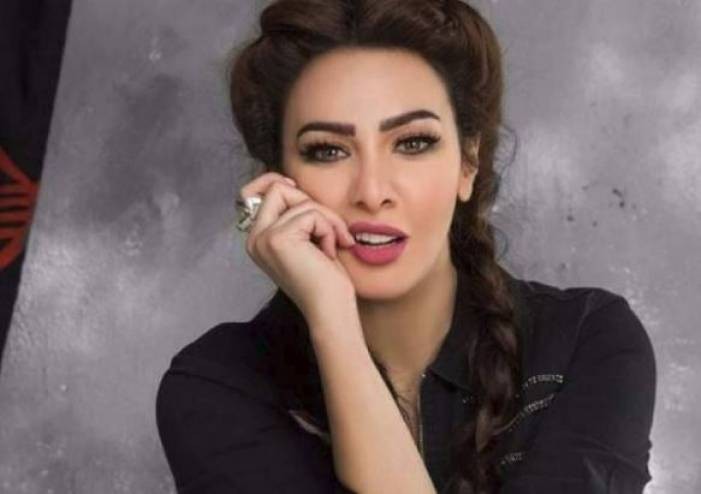 حقيقة تدهور الحالة الصحية لميرهان حسين بعد جراحة تجميل فاشلة!