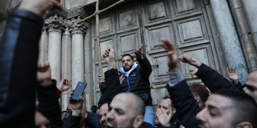 التماس ضد فرض قيود على كنيسة القيامة في سبت النور