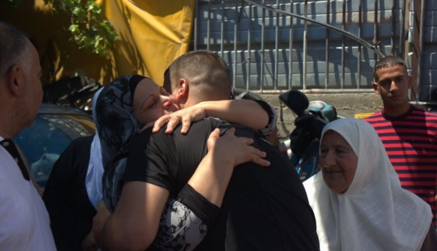 الاحتلال يفرج عن أسيرين بعد انتهاء محكوميتهما