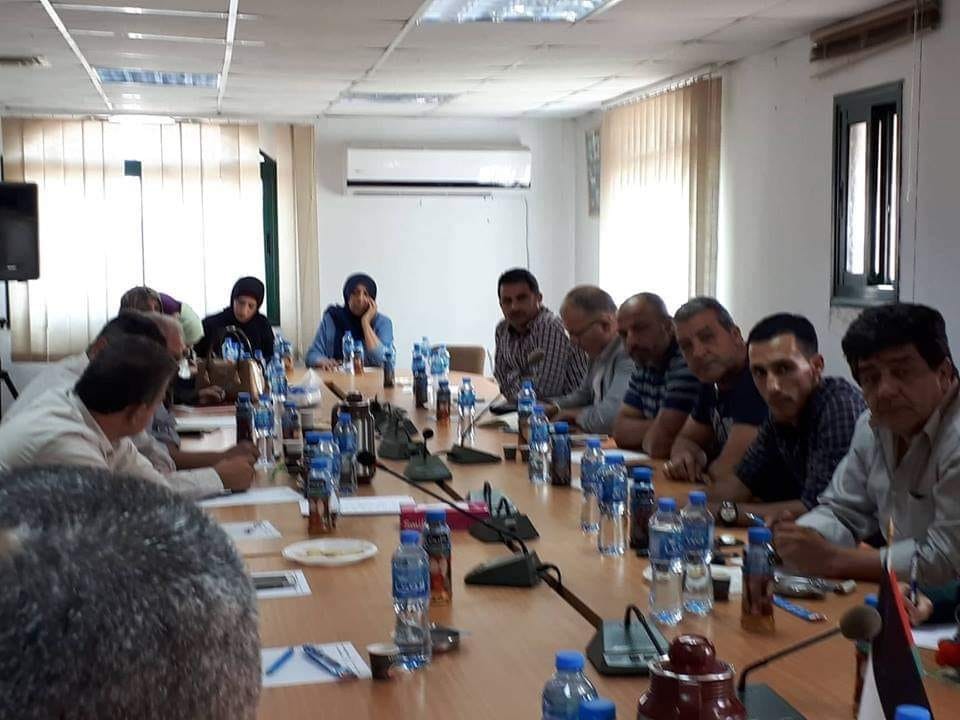 بالصور: شؤون اللاجئين بالمنظمة تُدين اقتحام رئيس بلدية الاحتلال لمخيم شعفاط 
