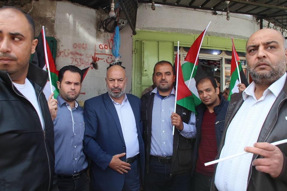 المجلس الفلسطيني للتمكين يطلق حملة "فلسطين تجمعنا" لتوزيع العلم الفلسطيني
