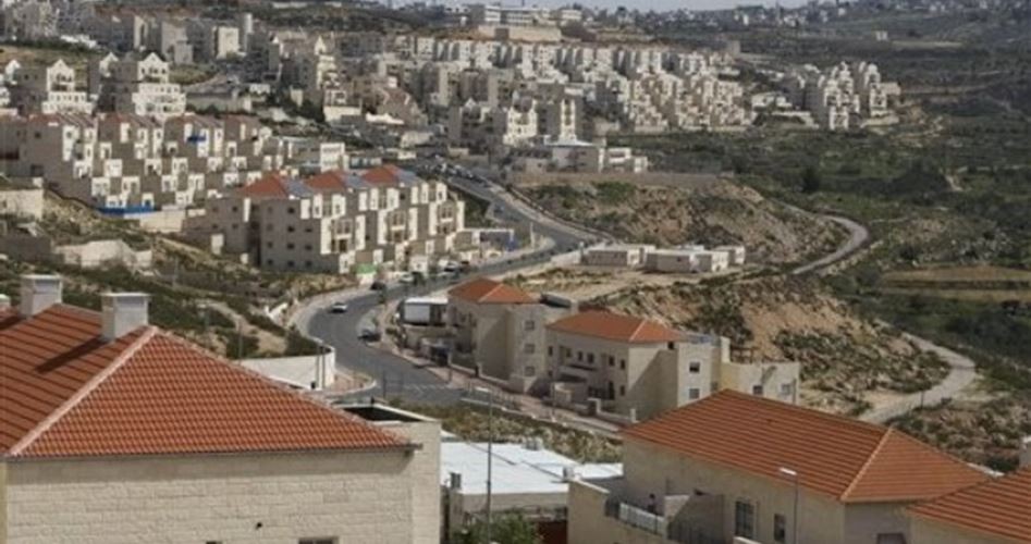 الاحتلال يشق طريقًا استيطانية جديدة في أراضي كفر الديك غرب سلفيت