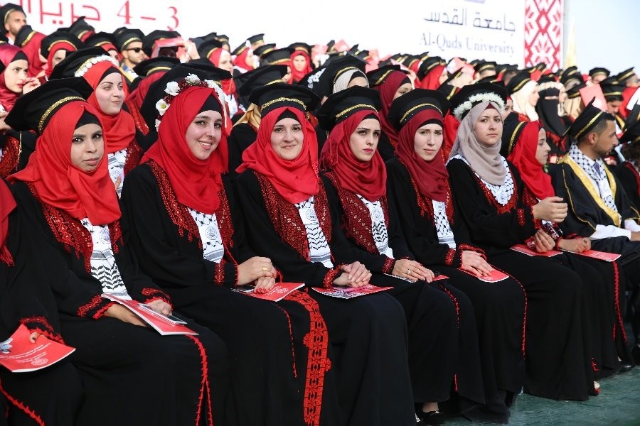 جامعة القدس تحتفل بتخريج الدفعة الأولى من الفوج الـ36 من طلبتها