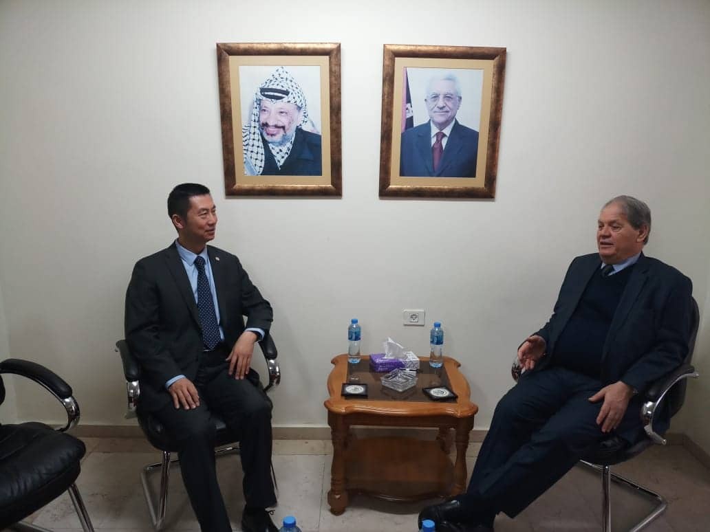 فتوح يبحث عدة ملفات مع سفير الصين ويطلعه على آخر المستجدات