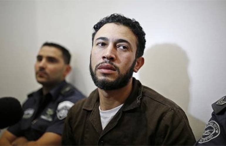 بعد إحالته للتقاعد وقطع راتبه... الأسير "أبو ريدة" يناشد السلطة