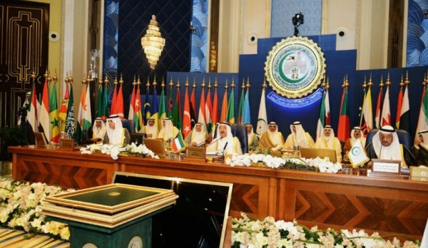 لبحث التطورات الخطيرة في فلسطين