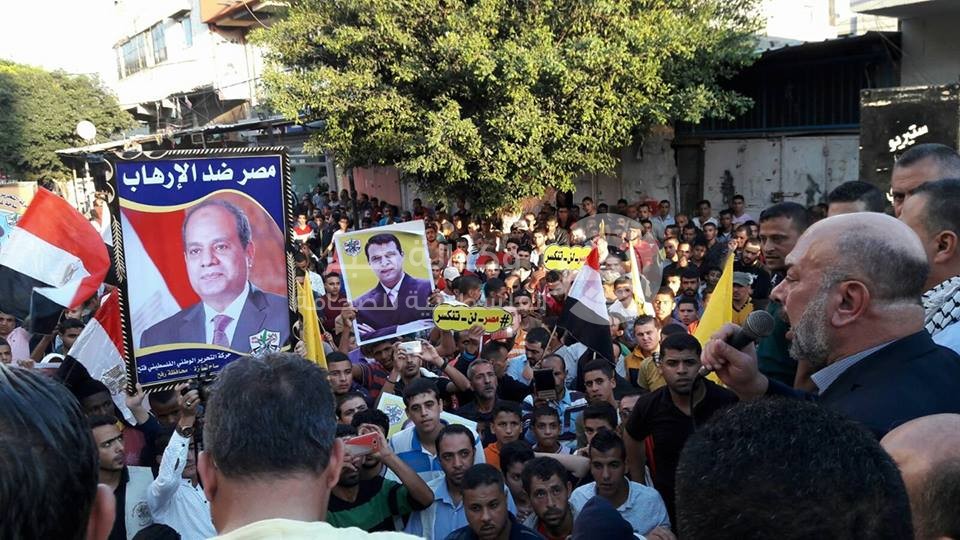 بالصور: وقفة برفح تطالب "مصر" بإسناد ملف المصالحة ولدعمها بوجه الإرهاب