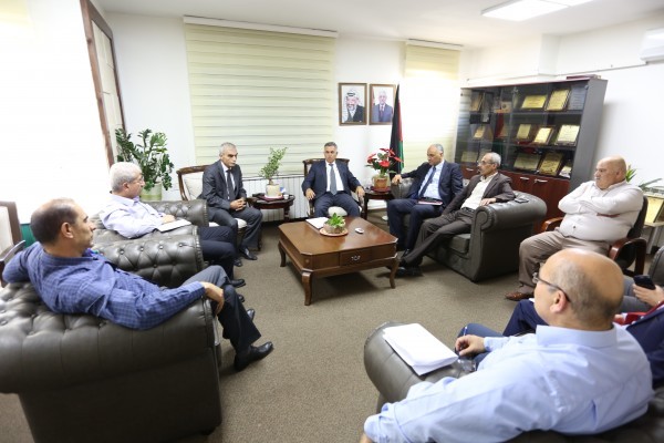 الحكم المحلي تبحث عدة قضايا مشتركة مع مجلس قطاع الكهرباء