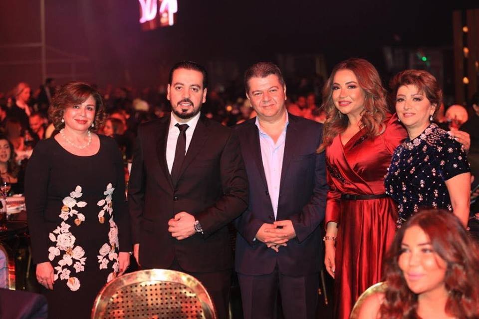 بالصور: ناصيف زيتون وآدم ويارا نجوم حفل عيد الحب في دبي 