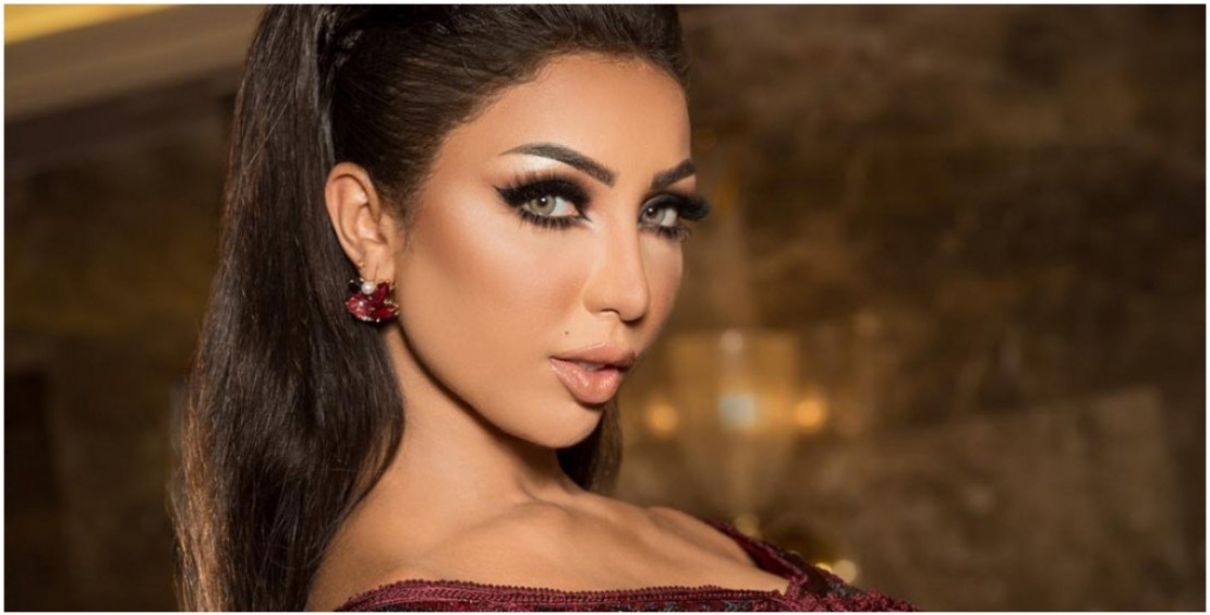 دنيا بطمة تُشغل مواقع التواصل بـ"الوسام الملكي" وهكذا احتفلت مع ابنتها!