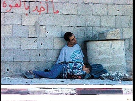 17 سنة على اغتيال الاحتلال للطفل محمد الدرة 