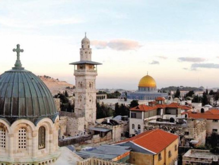 المؤتمر الشعبي للقدس يدعو لوقفة مسؤولة بوجه الاحتلال في هجمته على الكنائس المقدسية
