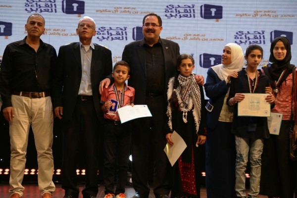 تكريم الطلبة الفائزين بمشروع تحدي القراءة العربي على مستوى فلسطين