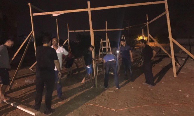 خيمة اعتصام احتجاجًا على سياسة هدم المنازل بقلنسوة
