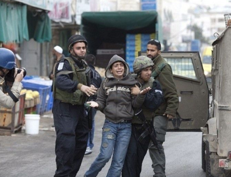 عشرات المنظمات الأمريكية توقع عريضة تُطالب بايدن بالتدخل لوقف الاعتداءات الإسرائيلية