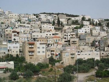 قرى القدس تسلم مذكرة للأمم المتحدة احتجاجاً على مياه المستوطنات العادمة