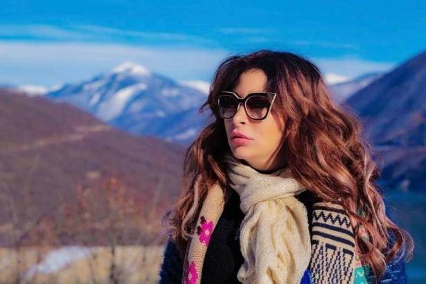 صورة لطليقة تيم حسن.. شاهدوا كيف كانت منذ 18 عامًا!