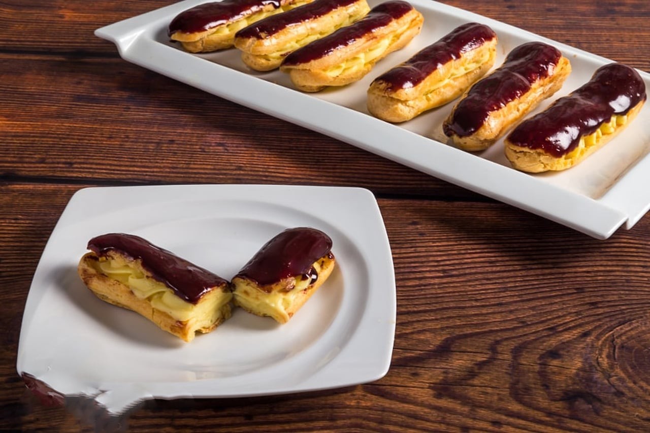 جاتوه الإكلير بالشوكولاتة