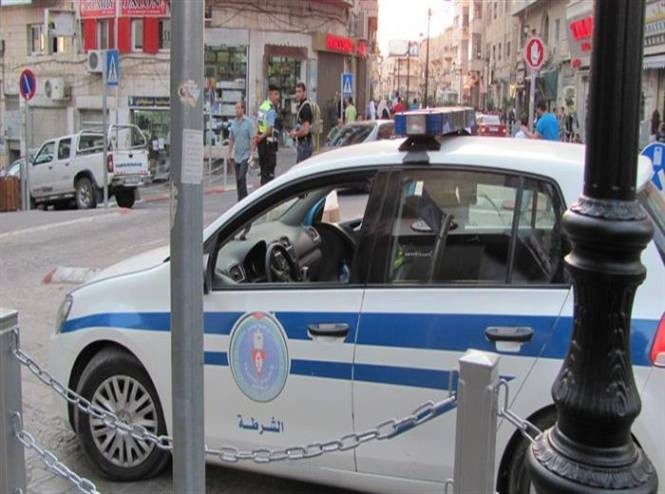 الشرطة والنيابة تحققان بظروف وفاة مواطنة من السموع بالخليل