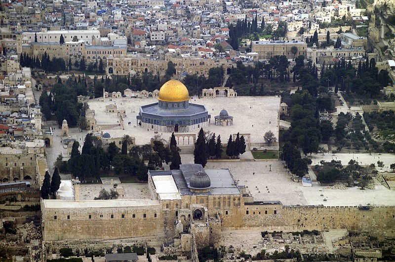 فتح "إقليم القدس" تُحذر من الخطر المحدق بالمقدسات الإسلامية بالبلدة القديمة