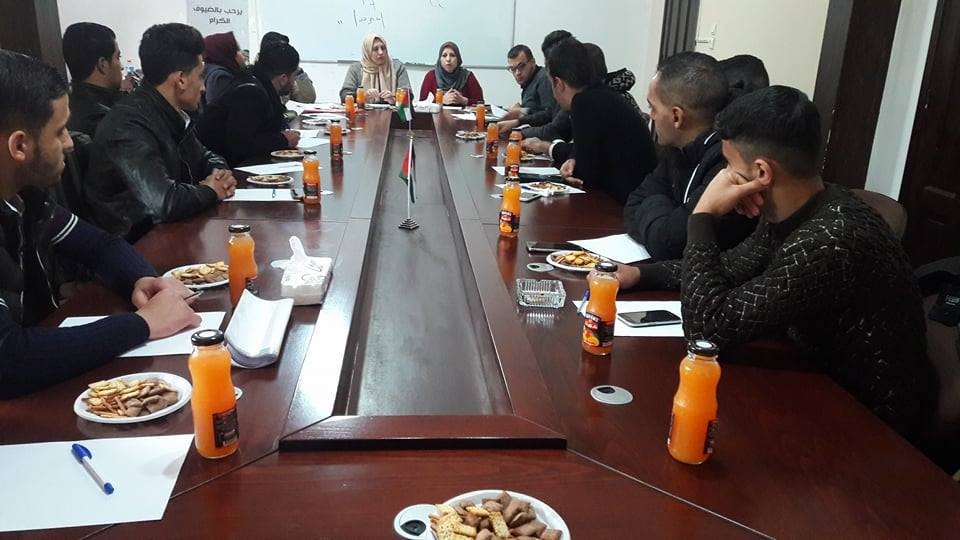 بالصور: الفلسطيني للتمكين ومفتاح يؤكدان على أهمية دمج الشباب في المبادرات السياسية