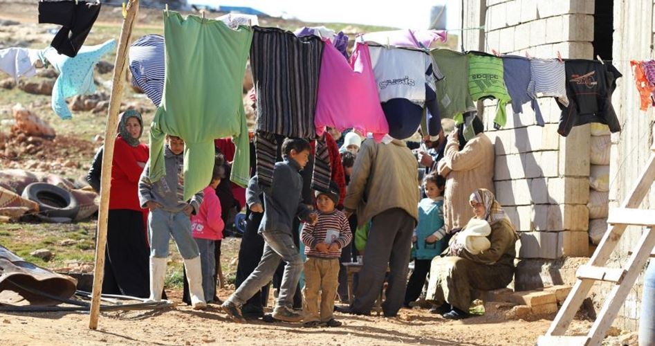 سفير فلسطين بالقاهرة يبحث مع "الأونروا" أوضاع اللاجئين الفلسطينيين