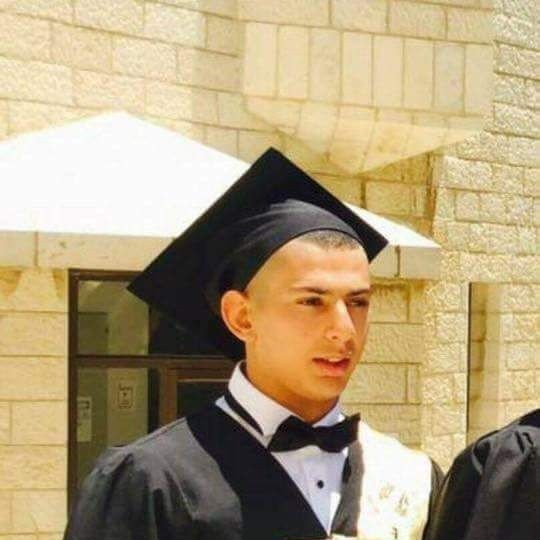 الاحتلال يصادر فرحة الشهيد شرف بنجاحه في "الإنجاز"