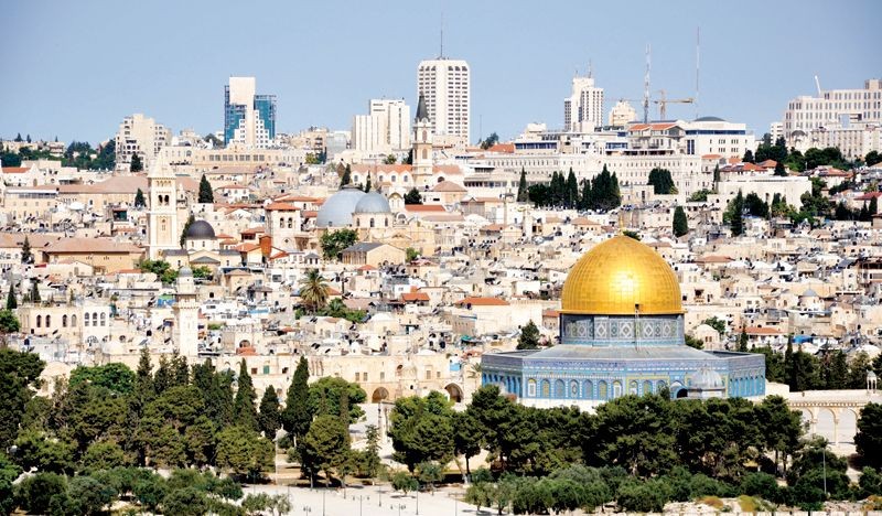 اتصالات أردنية مكثفة من أجل إعادة فتح المسجد الأقصى