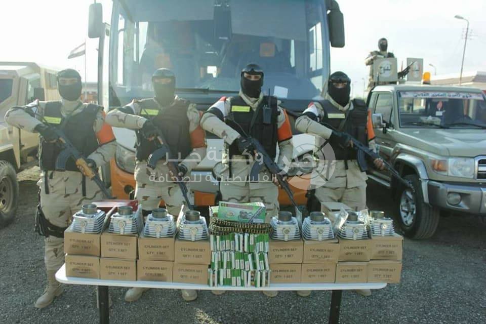 بالصور: الجيش المصري يقتل عنصراً تكفيرياً ويقبض على 22 آخرين في سيناء