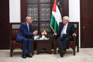 الرئيس يستقبل رئيس مجلس القضاء الأعلى