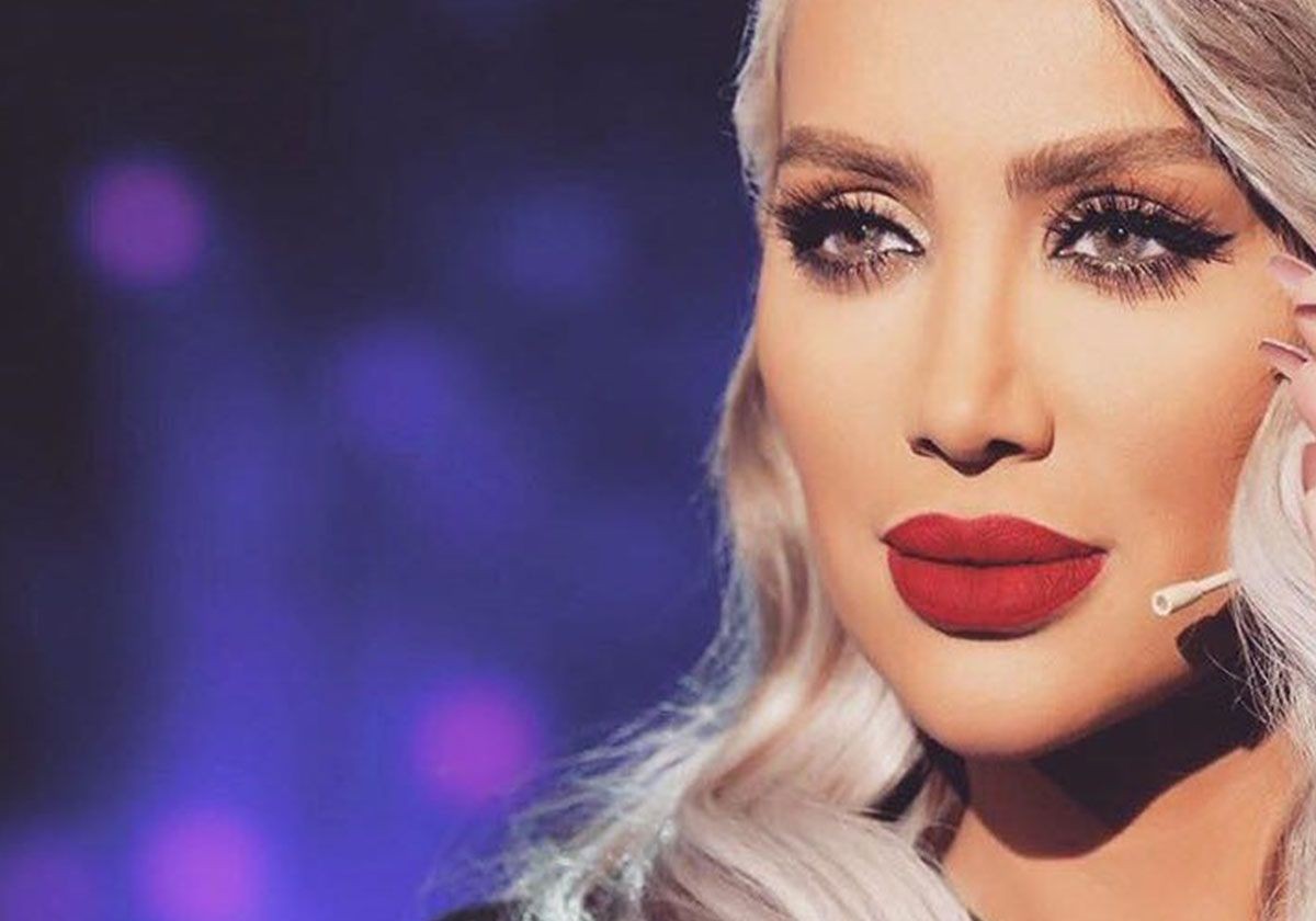 شاهدوا : في أحدث حفلاتها.. هكذا استفزت مايا دياب جمهورها بملابسها الجريئة!