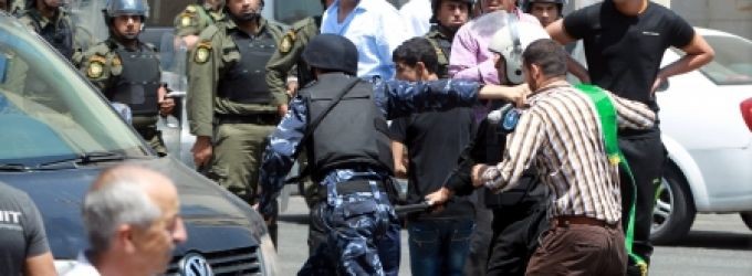 إلقاء القبض على شخصين مشتبه بهما بسرقة منزلين في نابلس