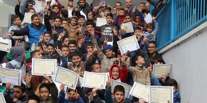 اللجنة الشعبية تكرم المتفوقين في مدارس "الأونروا" بجنين