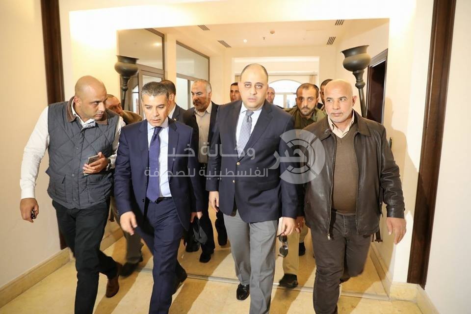 والاتصال الهاتفي مع الرئيس
